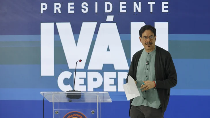 Cepeda responde a De la Espriella: 
