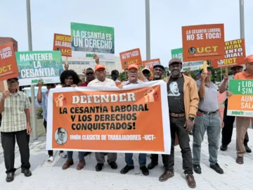 Gremio rechaza vincular la cesantía con la informalidad y la inflación en debate sobre el Código de Trabajo Gremio rechaza vincular la cesantía con la informalidad y la inflación en debate sobre el Código de Trabajo