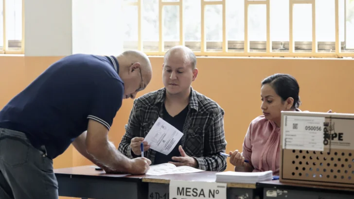 Más de 5.000 mesas de votación aún sin instalarse en Perú en segunda vuelta presidencial