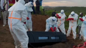 A más de un mes del brote de ébola en la RDC, los médicos advierten que la epidemia va a durar
