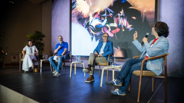 Conversan sobre la musicalidad en la poesía en segundo día de Mar de Palabras