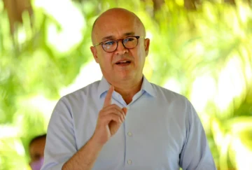 Domínguez Brito cuestiona propuesta de reforma fiscal y exige reducir el gasto público
