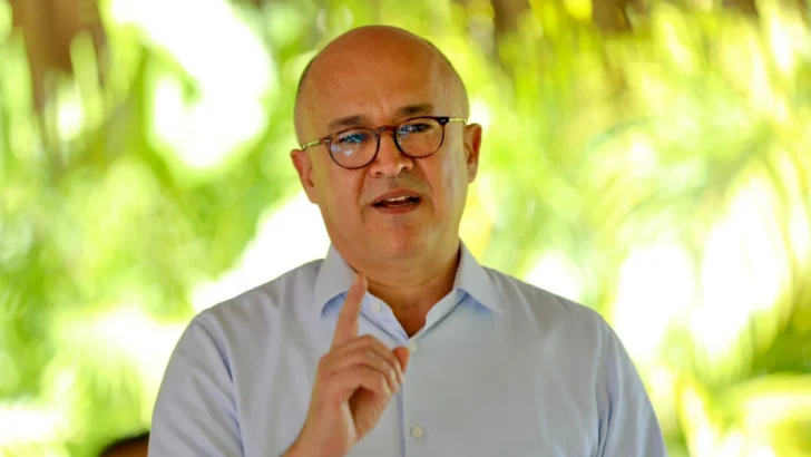 Domínguez Brito cuestiona propuesta de reforma fiscal y exige reducir el gasto público