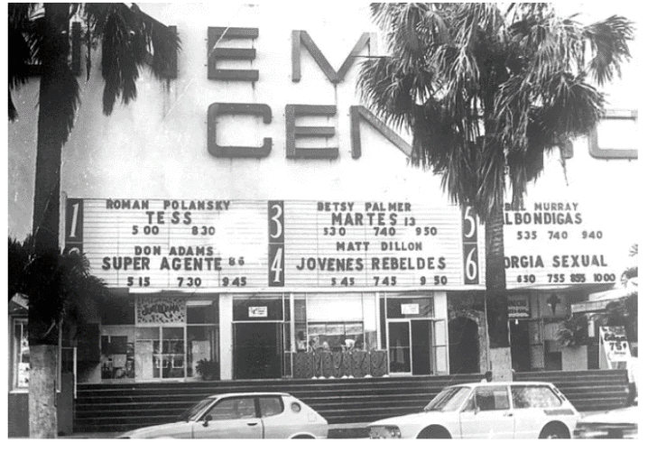 Fachada-de-Cinema-Centro.-Destaca-la-variedad-de-generos-del-cine.-Foto-de-Caribbean-Cinemas-728x501