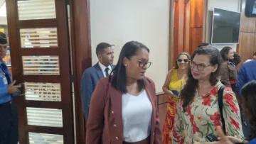 Mirna Ortiz vuelve a la Suprema Corte por demanda de difamación e injuria interpuesta por Carlos Balcácer Mirna Ortiz vuelve a la Suprema Corte por demanda de difamación e injuria interpuesta por Carlos Balcácer