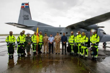 Rescatistas dominicanos apoyan búsqueda de sobrevivientes tras terremotos en Venezuela