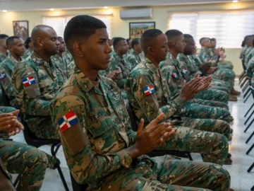 Ejército gradúa 260 militares, entrega destacamento y detiene a 59 indocumentados en operativos de fin de semana  