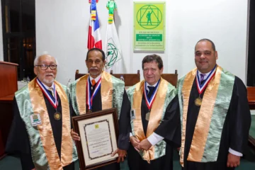 Academia de Ciencias inviste a José Adalberto Arias como Miembro de Número