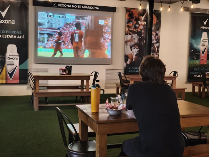Bares, restaurantes y colmadones se preparan para recibir a los fanáticos del Mundial
