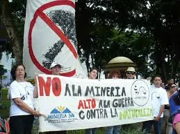 Explosión sacude gira de la presidenta de Costa Rica y reaviva debate en zona minerasobre Crucitas