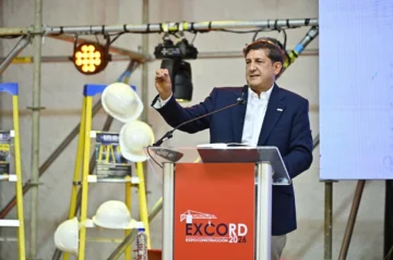 Estrella advierte Santiago enfrenta desafíos en agua, movilidad e infraestructura
