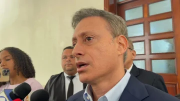 Jean Alain afirma declaraciones de Camacho cuestionan la validez del caso en su contra