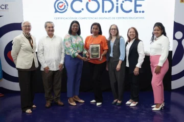 República Dominicana alcanza nuevo hito en educación digital con primeros centros certificados en Nivel Plata República Dominicana alcanza nuevo hito en educación digital con primeros centros certificados en Nivel Plata