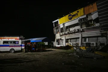 Más de 30 muertos en Filipinas tras potente terremoto Más de 30 muertos en Filipinas tras potente terremoto