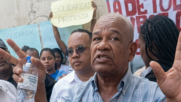 Organizaciones de La Caleta denuncian desalojos y piden al Gobierno detener los operativos