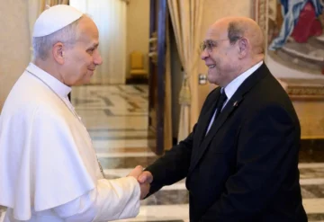 Papa León XIV recibe a ministro dominicano y envía mensaje a Abinader