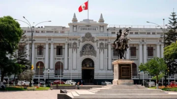 A falta confirmar quién será presidente en Perú, está claro que vuelve el bicameralismo A falta confirmar quién será presidente en Perú, está claro que vuelve el bicameralismo