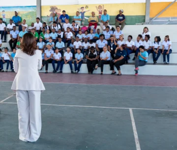 Banco promueve inclusión y formación financiera de personas sordas