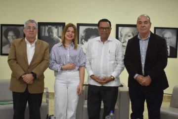 Escritores consideran que la gran novela dominicana es la suma de todas
