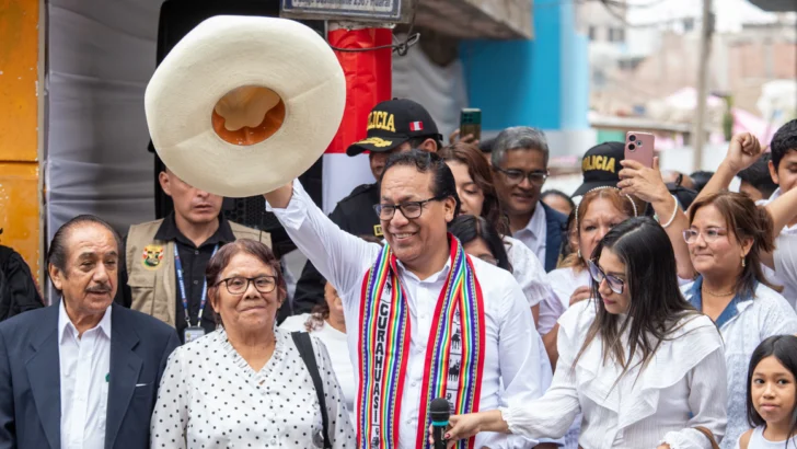 Sánchez anima a votar en Perú: 