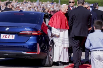 El papa se reúne con 6 víctimas de abusos durante una hora en la Nunciatura de Madrid