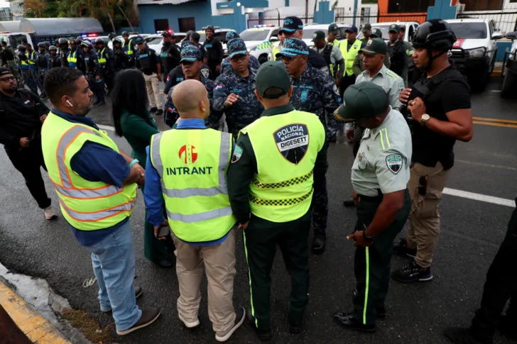14 haitianos detenidos y 46 motores retenidos en operativo en el Gran Santo Domingo