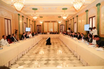 Abinader recibe a comerciantes que advierten otro aumento en combustibles será Abinader recibe a comerciantes que advierten otro aumento en combustibles será