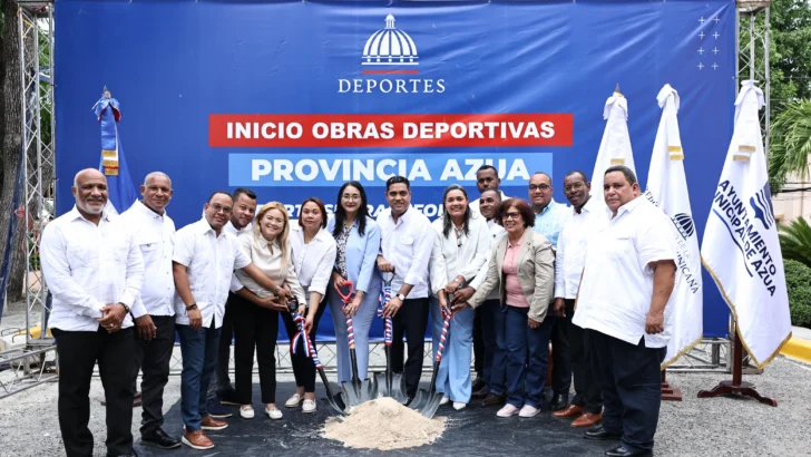 Kelvin Cruz anuncia construcción de cinco techados deportivos en Azua con inversión de RD$156 millones