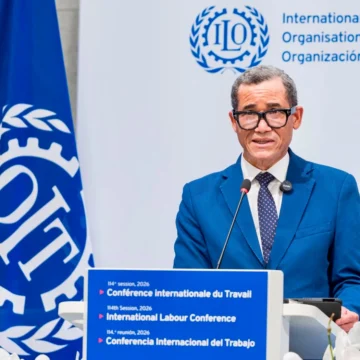 Eddy Olivares asegura en la OIT que reforma laboral fortalecerá derechos y competitividad