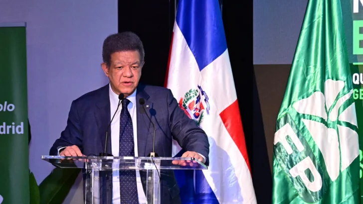 Leonel Fernández rechaza una eventual reforma fiscal y afirma que “este no es el momento apropiado”