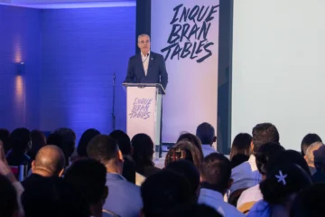Abinader encabeza lanzamiento de la campaña “Inquebrantables” Abinader encabeza lanzamiento de la campaña “Inquebrantables”