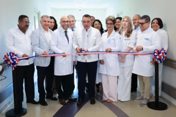 Bebés podrán ser operados antes de nacer en la red pública de salud