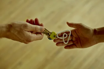 Airbnb financiará alojamiento de emergencia a afectados por huracanes en el Caribe