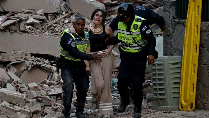 Un fuerte terremoto de magnitud 7,2 y una réplica de 7,5 sacuden la costa central de Venezuela y causa graves daños en Caracas