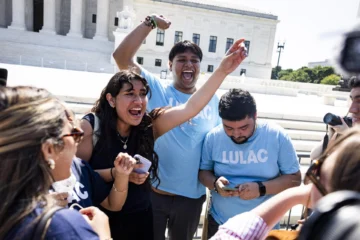 Trump anuncia ofensiva contra ciudadanía por nacimiento: del Supremo al Capitolio Trump anuncia ofensiva contra ciudadanía por nacimiento: del Supremo al Capitolio