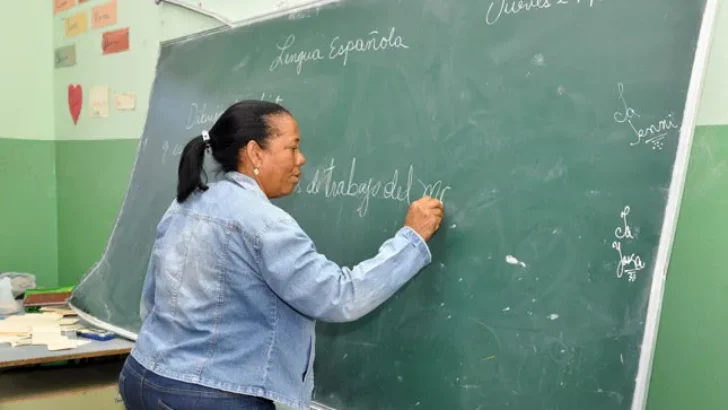 Mayoría apoya descontar salarios a maestros que participen en protestas