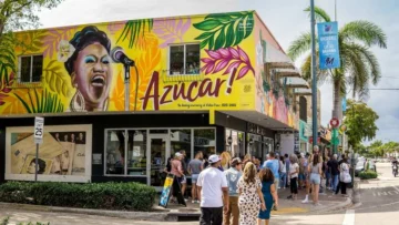 Exilio cubano propone restaurar Constitución de 1940 tras cambio que esperan en la isla
