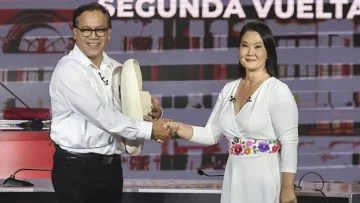 Elecciones en Perú: Keiko Fujimori adelanta a Roberto Sánchez, pero menos de 1.000 votos los separan en las disputadas presidenciales