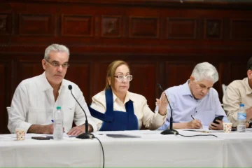 Abinader concluye agenda en Santiago con reunión comunitaria y prepara Consejo de Ministros