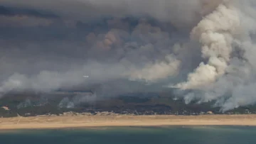 Incendios: ¿Qué es el pirocumulonimbus, la “tormenta de fuego” que vuelve los incendios impredecibles?