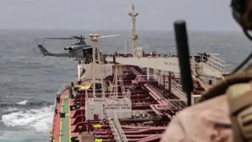 Tercera noche sin ataques entre EE.UU. e Irán: cae precio del petróleo y Ormuz sigue cerrado