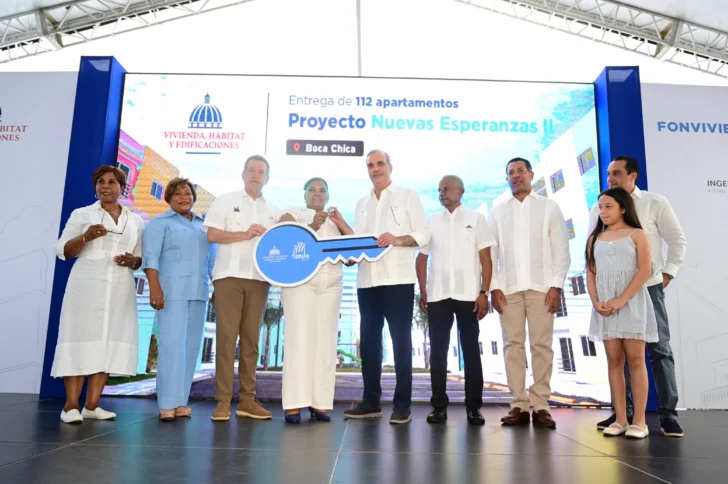 Banreservas financia con más de RD$117 millones la compra de 60 apartamentos en Boca Chica