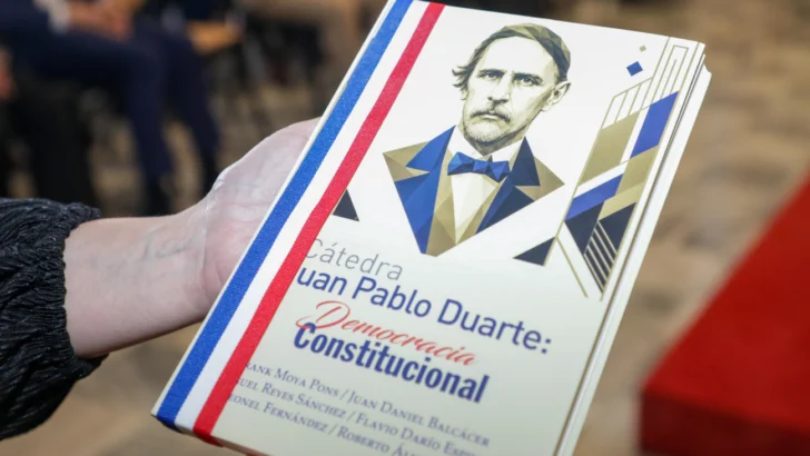 Abinader llama a convertir legado de Duarte en compromiso con democracia y soberanía