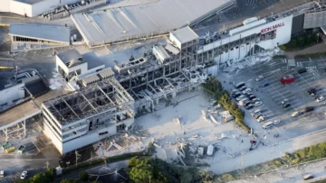 Terremoto en Japón: 13 muertos y continúa búsqueda de personas atrapadas bajo escombros