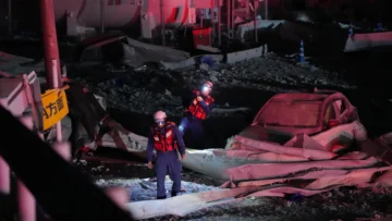 Al menos dos muertos y decenas de atrapados en un centro comercial tras un potente sismo en Japón