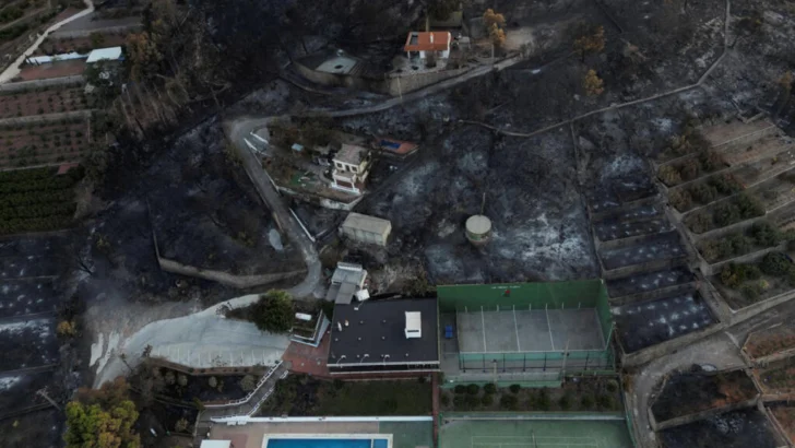 En directo: el fuego forestal se aviva en Grecia; España levanta la emergencia nacional, pero se mantiene vigilante