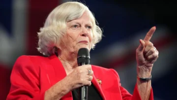 Las incógnitas sobre el asesinato de Ann Widdecombe, la exministra conservadora y personalidad de la TV británica Las incógnitas sobre el asesinato de Ann Widdecombe, la exministra conservadora y personalidad de la TV británica