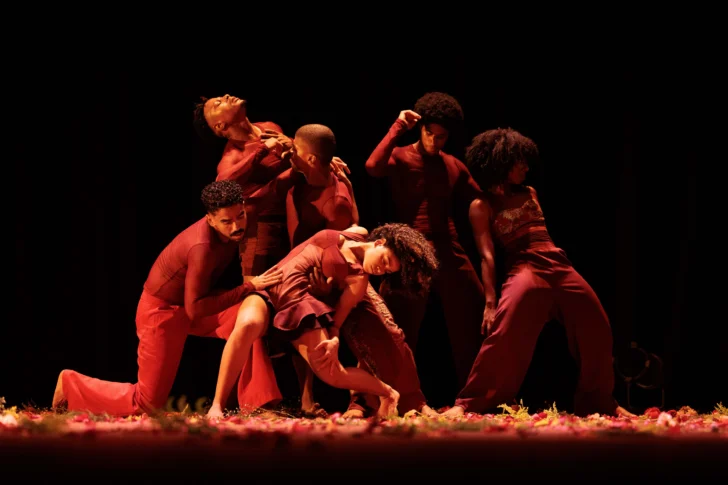 Compañía de Danza Contemporánea abre temporada 2026 con la obra 'Carmesí' Compañía de Danza Contemporánea abre temporada 2026 con la obra 'Carmesí'
