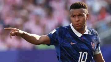Francia denunciará a senadora paraguaya por comentarios racistas contra Kylian Mbappé