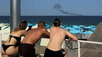 'Todo el mundo se queda en la playa mirando los misiles en el cielo': el contraste de Odesa, el balneario de Ucrania con turismo de lujo y bombardeos diarios 'Todo el mundo se queda en la playa mirando los misiles en el cielo': el contraste de Odesa, el balneario de Ucrania con turismo de lujo y bombardeos diarios